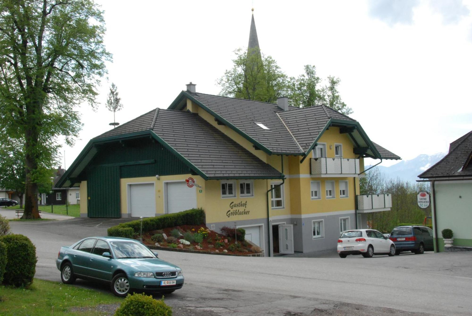 Gaestehaus Groeblacher Hotel Kostenberg Exterior photo